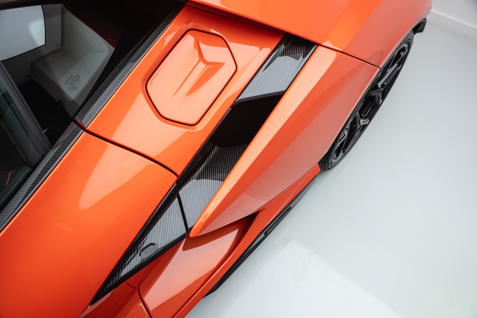 2025 LAMBORGHINI REVUELTO | FULL CARBON FIBER | STUNNING SPEC | SONUS FABER AUDIO SYSTEM 